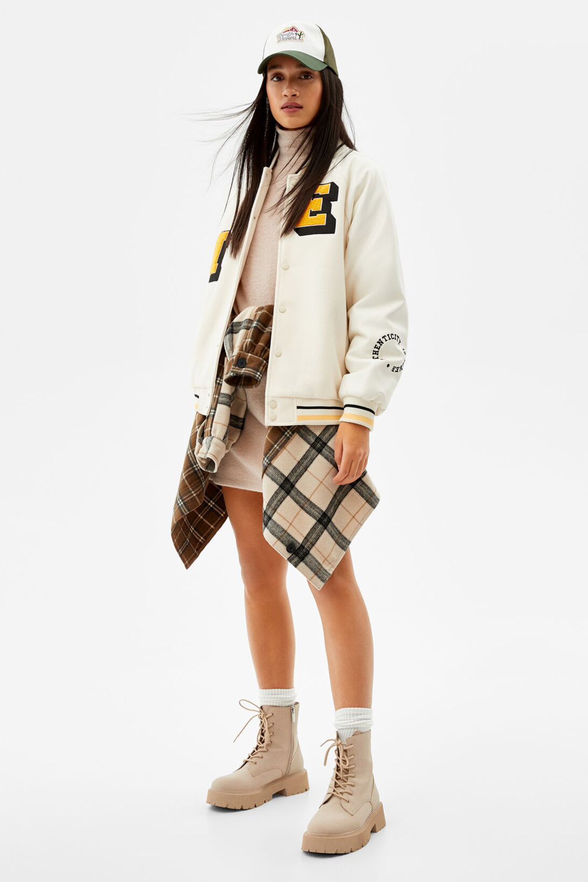 Varsity Jacket With Patch Details - Görsel 4